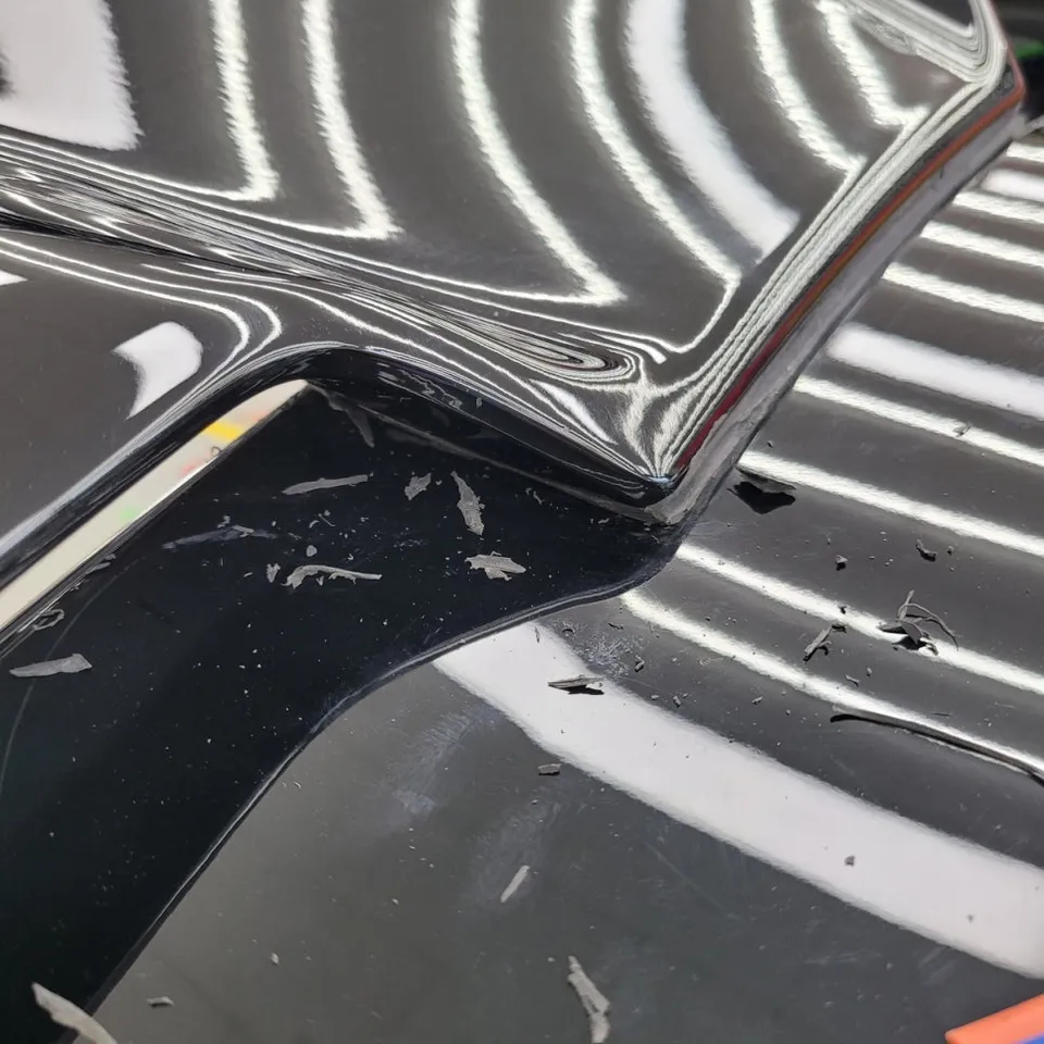 Ford Mustangのカーラッピング事例|費用目安・仕上がり 施工写真 3-1