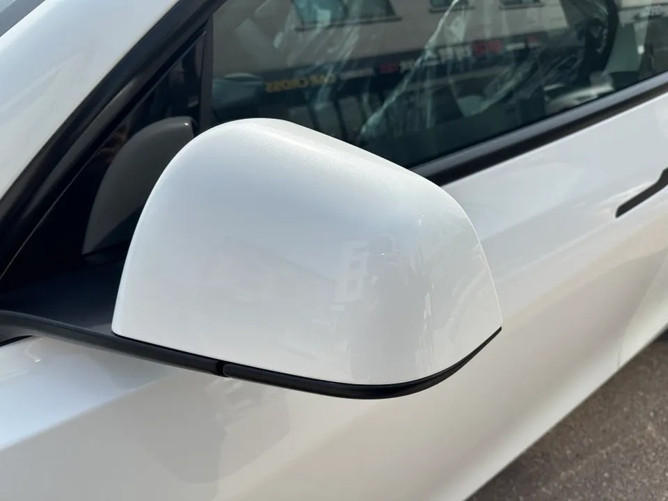Tesla Model YのPPF施工事例｜費用目安と仕上がり 施工写真 1-3