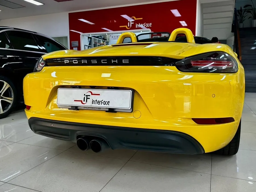 Porsche Boxster Wireless CarPlay Upgrade Review photo 2