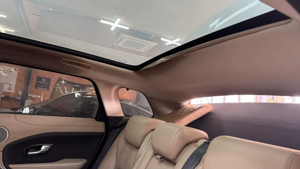 Land Rover Evoque interior customization - Land Rover Evoque Interior Customization Review — Cost & Results photo 4
