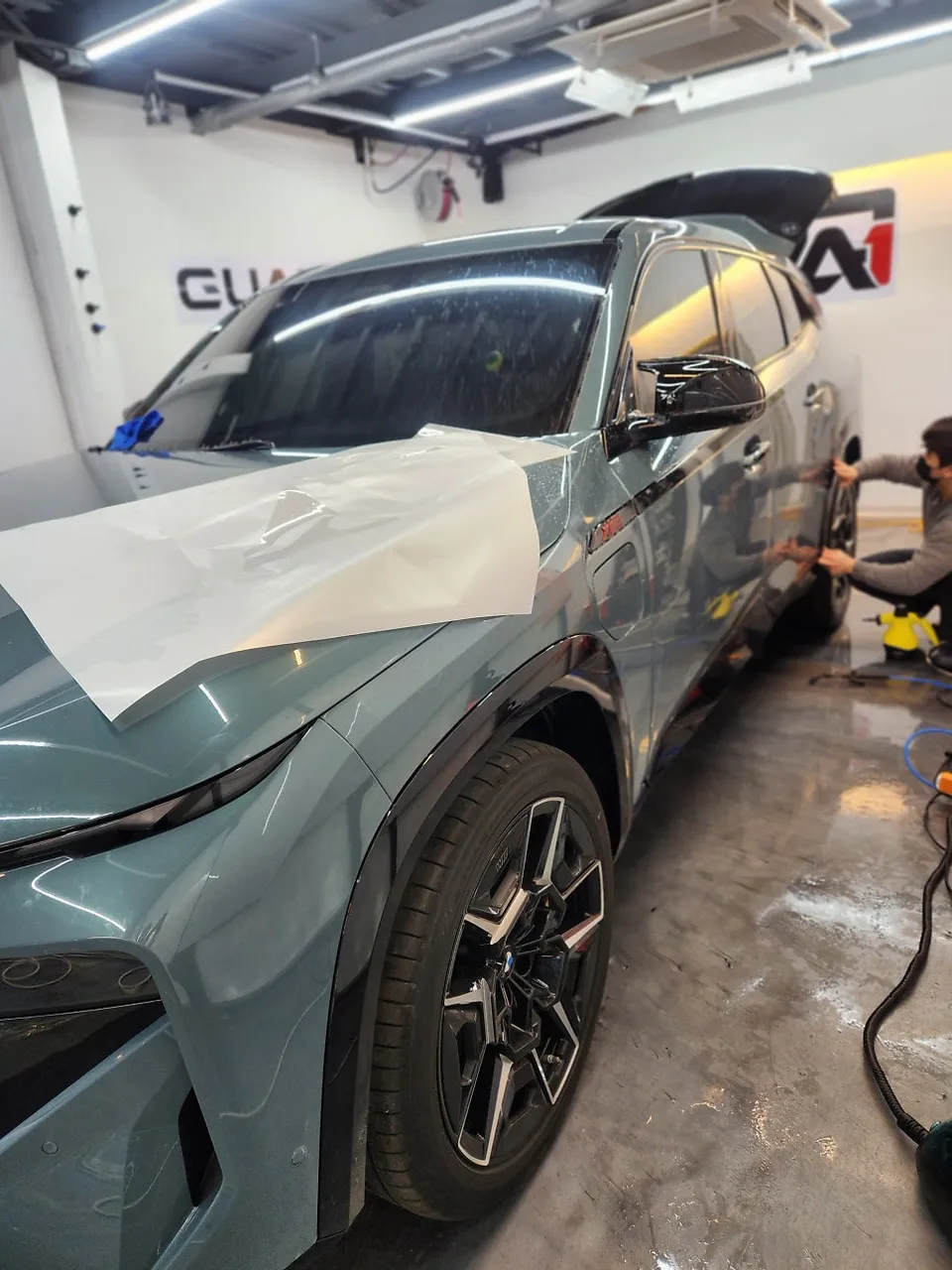 BMW XM ppf - BMW XM PPF Review: Flawless High-Gloss Finish photo 4