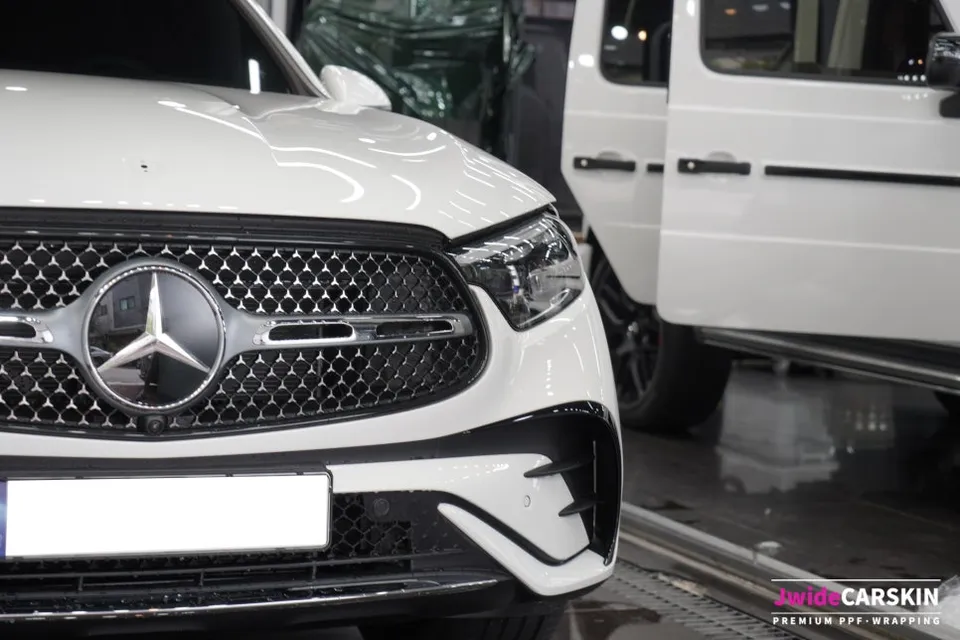 Mercedes-Benz GLC300 4MATIC C254のPPF施工事例 施工写真 3-1