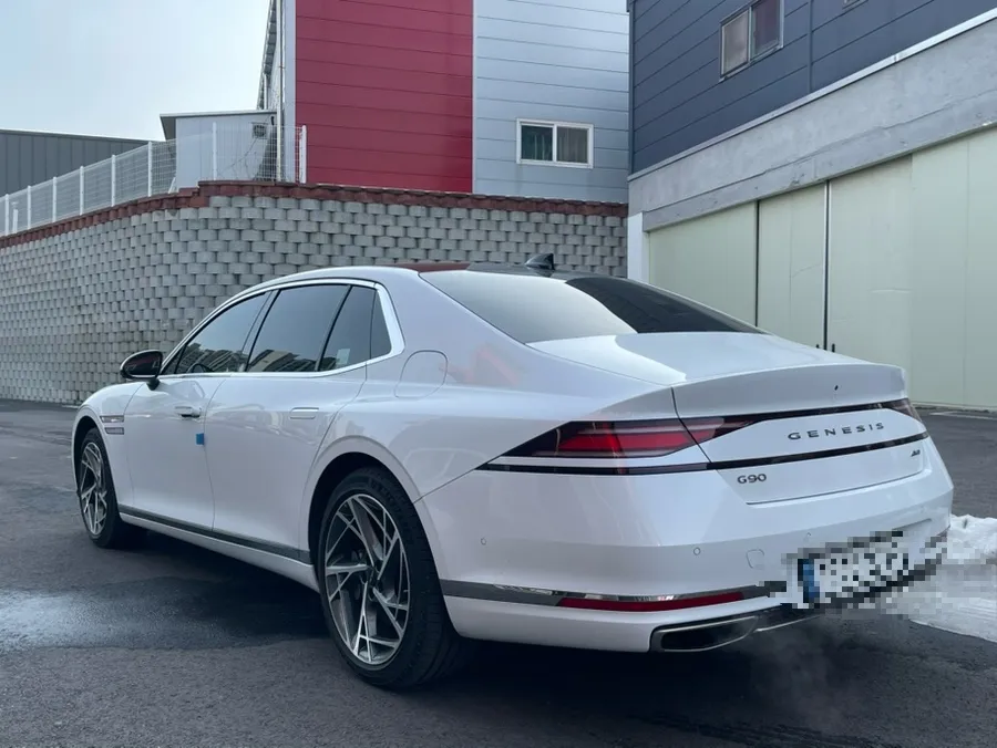 Genesis G90のホイールリペア・塗装事例 施工写真 3