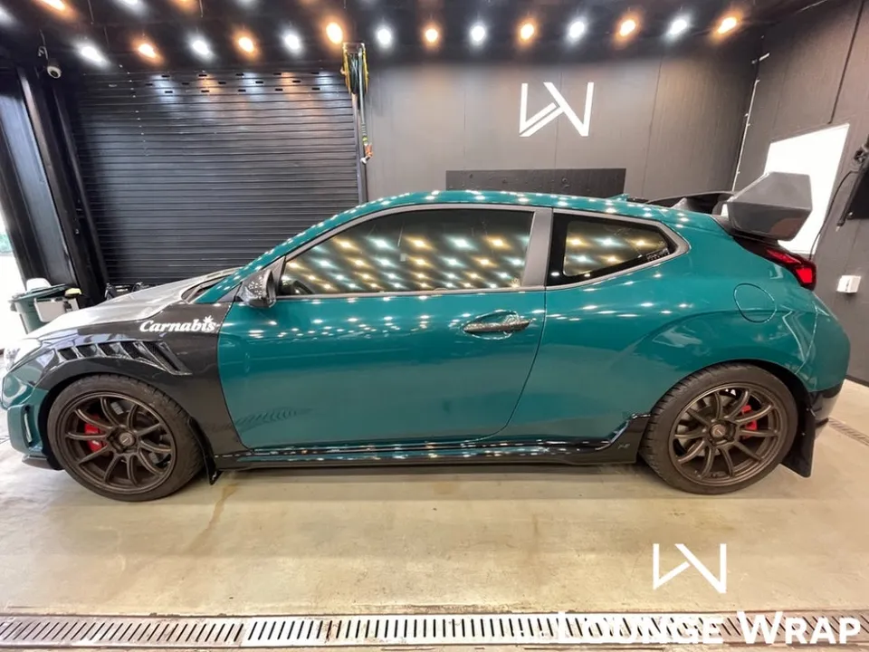 Hyundai Veloster Nのカーラッピング事例|費用目安・仕上がり 施工写真 2-1