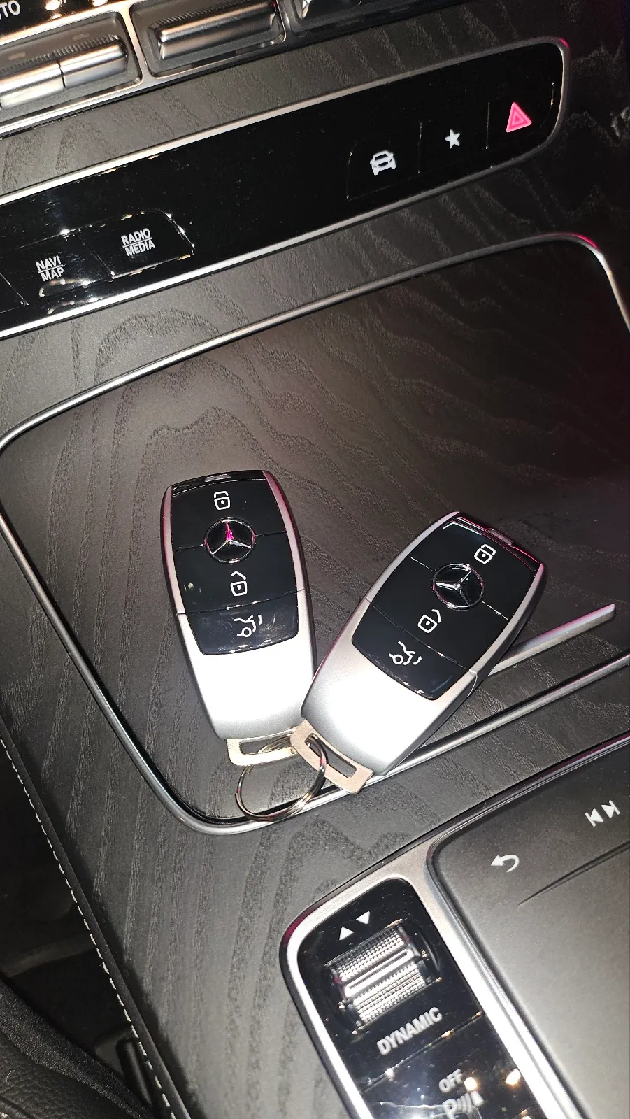 Mercedes-Benz E-Class oem options installation result