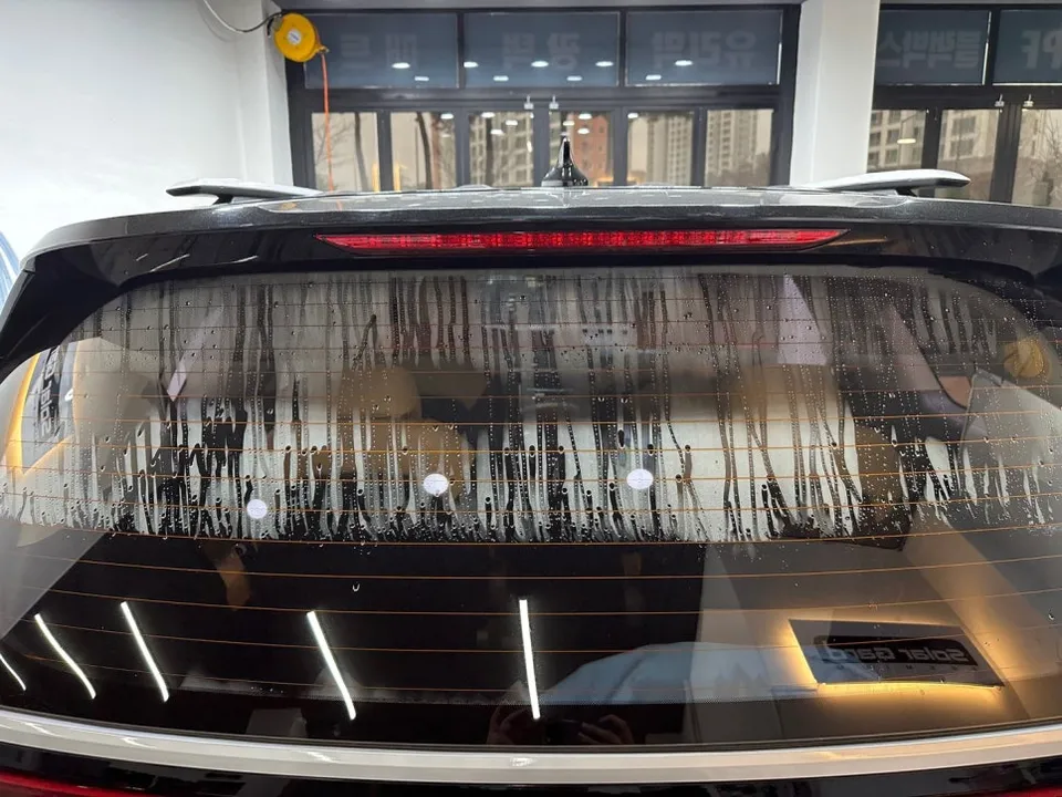 Kia Carnival KA4のカーフィルム施工事例｜費用目安・仕上がり 施工写真 3-2