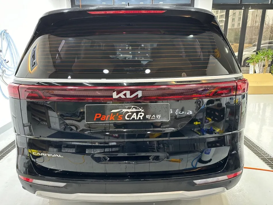 Kia Carnival KA4のカーフィルム施工事例｜費用目安・仕上がり 施工写真 1-3