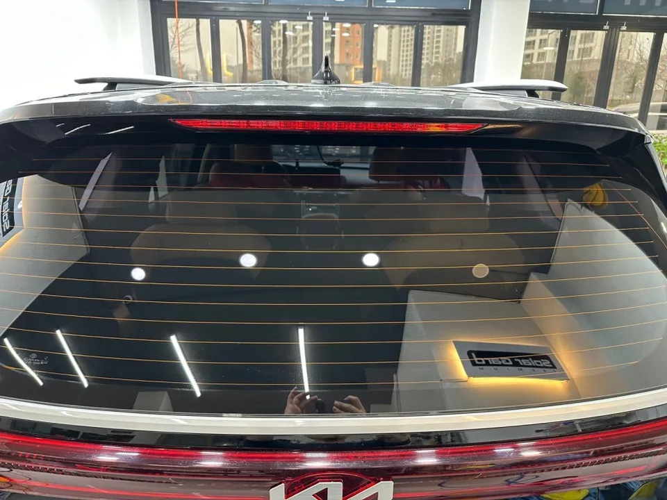 Kia Carnival KA4のカーフィルム施工事例｜費用目安・仕上がり 施工写真 3-3