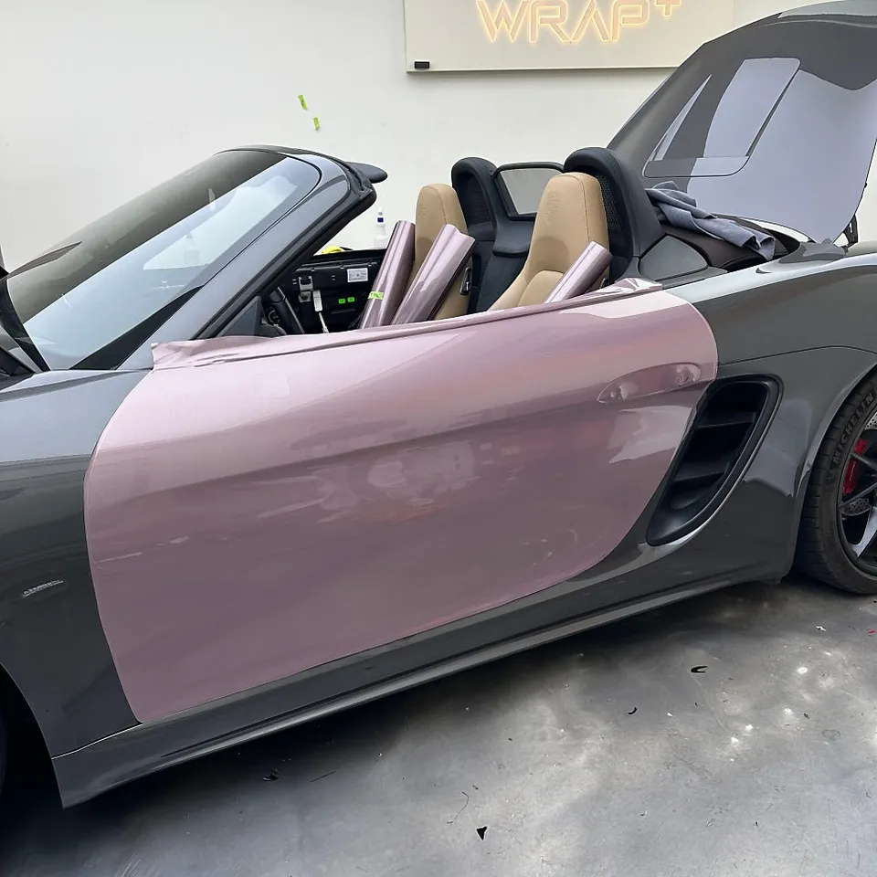 ポルシェ 718 ボクスターのカーラッピング事例|プロズンベリー 施工写真 3-2