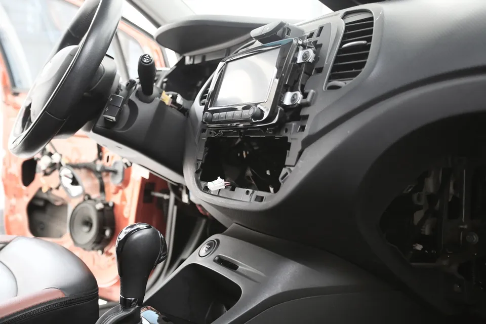 BMW M3のカーフィルム施工事例|断熱・スモーク 施工写真 2-2