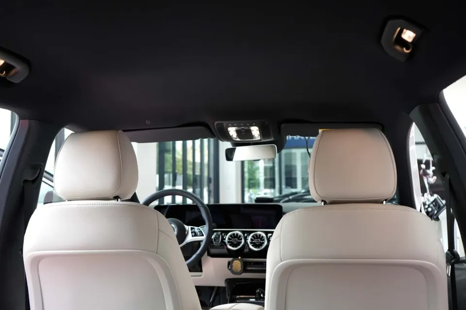 Mercedes-Benz A-Class dash cam - Mercedes-Benz A-Class Dash Cam Installation Review photo 4