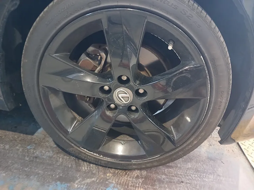 Lexus IS250 Wheel Repair & Refinishing — Same-Day Silver Finish photo 3