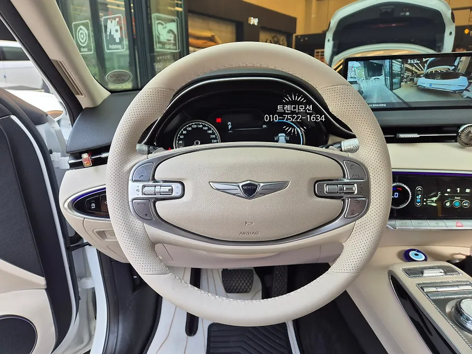 Genesis GV70 steering wheel - Genesis GV70 Steering Wheel Customization Review - Cost & Results photo 4