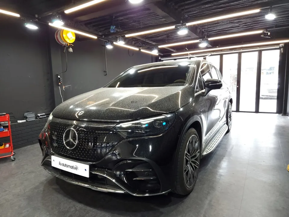 Mercedes-Benz EQE SUV body kit - Mercedes-Benz EQE SUV Grille Tuning Review — AMG Style photo 3