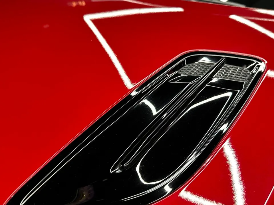 Kia Stingerのカーラッピング事例|費用目安・仕上がり 施工写真 3-2