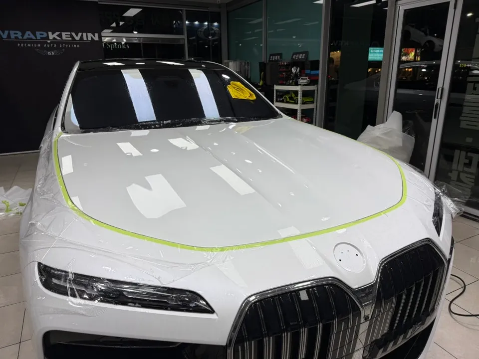 BMW 7 Series G70のPPF施工事例 施工写真 4-2