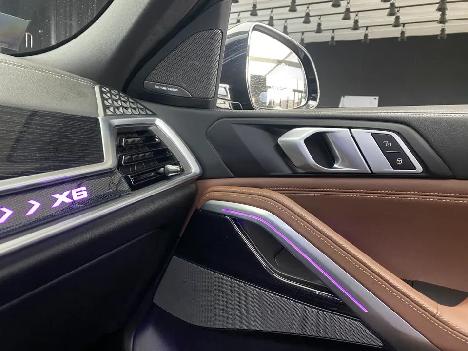 BMW X6 ambient lighting - BMW X6 Ambient Lighting Upgrade: Enhanced Interior LED Mood photo 3