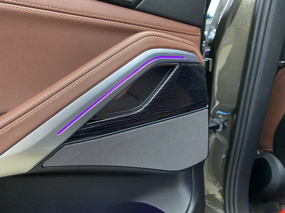 BMW X6 ambient lighting - BMW X6 Ambient Lighting Upgrade: Enhanced Interior LED Mood photo 4