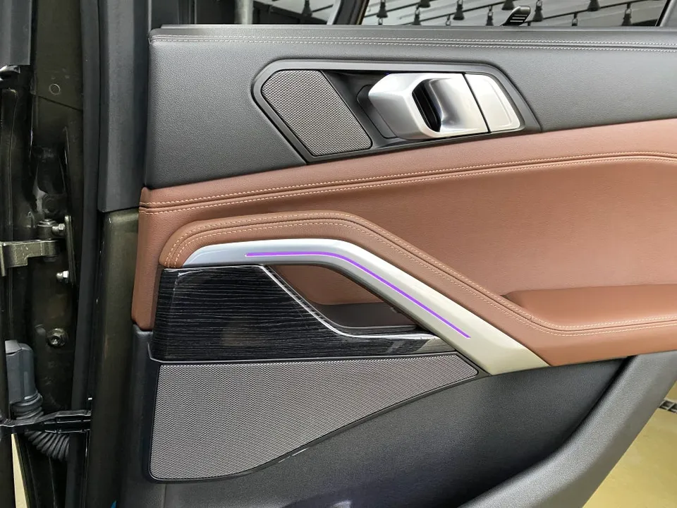 BMW X6 ambient lighting - BMW X6 Ambient Lighting Upgrade: Enhanced Interior LED Mood photo 5