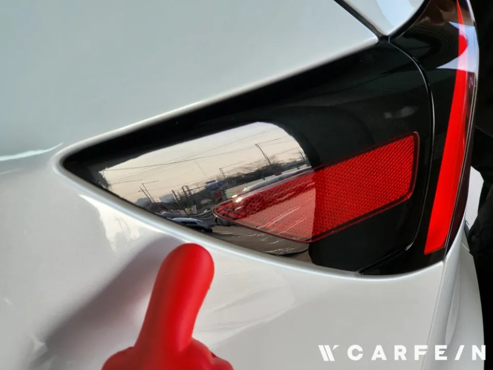 Tesla Model Y PPF施工事例｜費用目安と仕上がり 施工写真 1-2