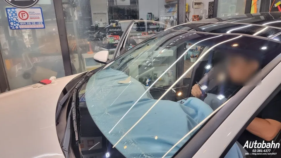 Kia K5 window tinting - Kia K5 Window Tinting Review: Bubble Removal & Re-application photo 6
