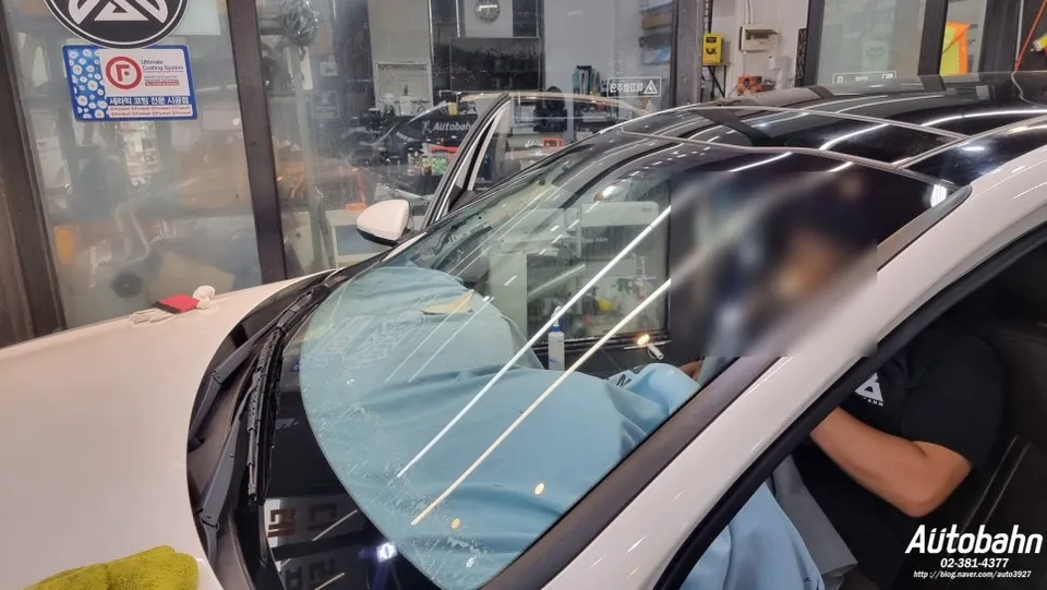Kia K5 window tinting - Kia K5 Window Tinting Review: Bubble Removal & Re-application photo 7