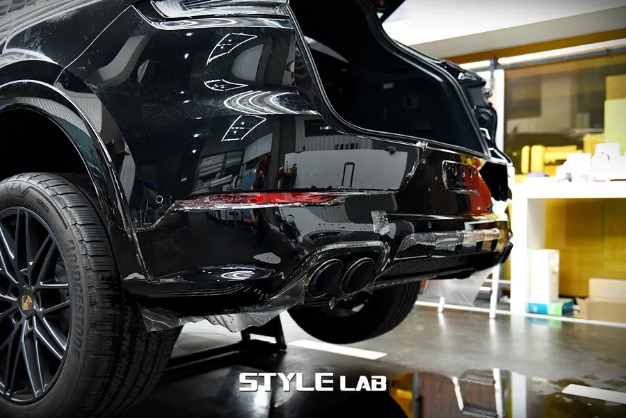 Porsche Cayenne PPF施工事例|費用目安と仕上がり 施工写真 1-2
