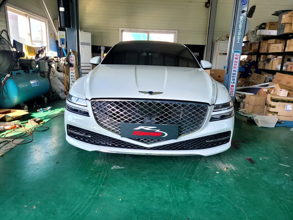 Genesis G80 Around View Monitor Review: Enhanced Visibility photo 2