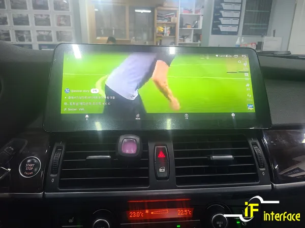BMW X6のAndroid Auto・CarPlay取付事例 施工写真 4-2