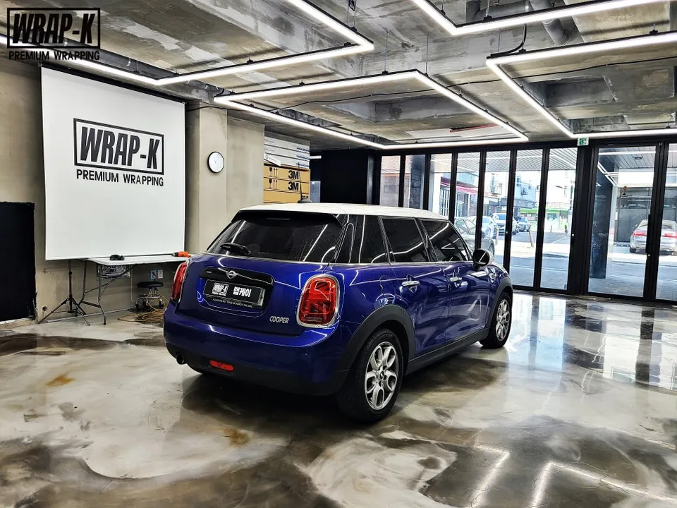 BMW MINI Cooperのカーラッピング事例｜費用目安・仕上がり 施工写真 2-1