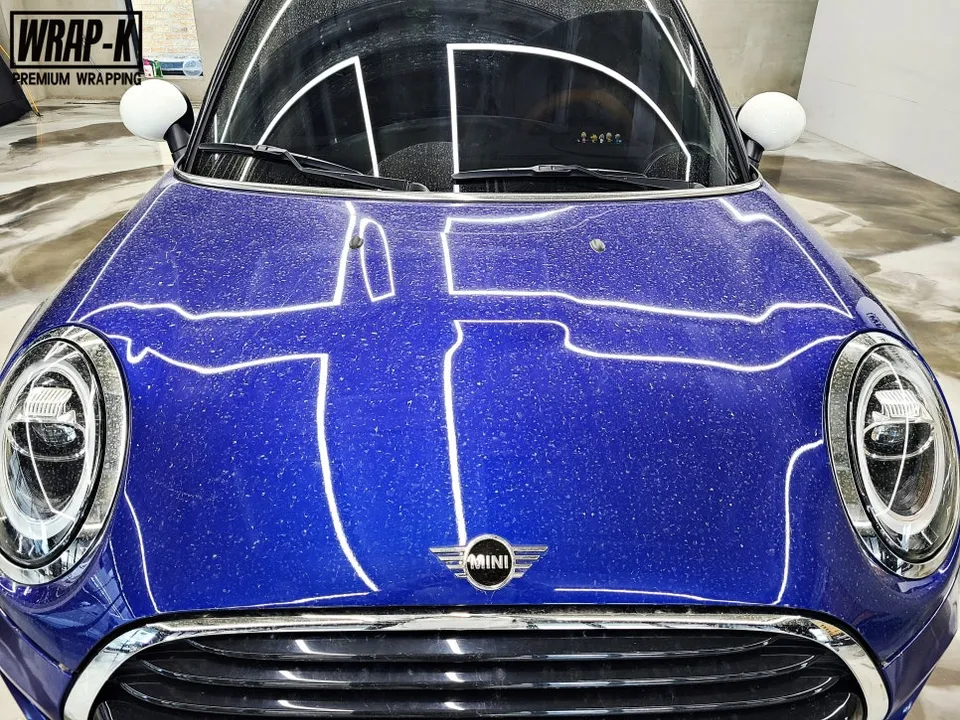 BMW MINI Cooperのカーラッピング事例｜費用目安・仕上がり 施工写真 2-2