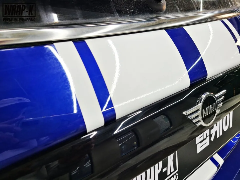 BMW MINI Cooperのカーラッピング事例｜費用目安・仕上がり 施工写真 1-3