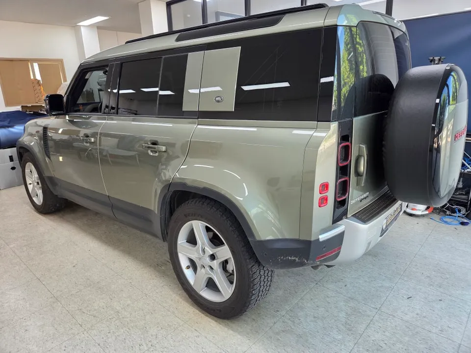 Land Rover Defender 110 seat ventilation - Land Rover Defender 110 Seat Climate Upgrade Review photo 3