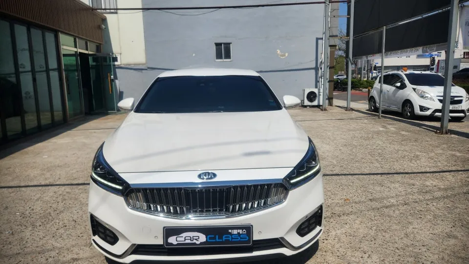 Kia K7のカーフィルム施工事例|費用目安・仕上がり 写真