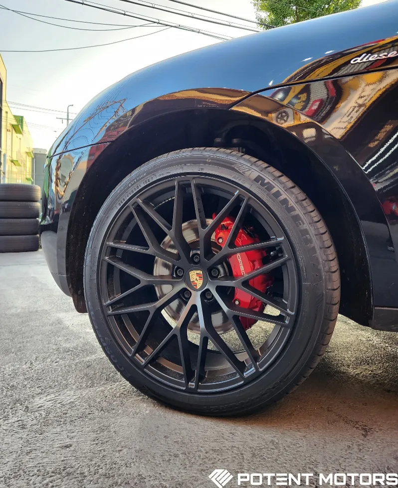 Porsche Macanのホイールリペア・塗装事例 施工写真 3-2