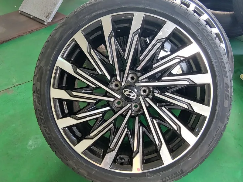 Hyundai Santa Fe wheel repair - Hyundai Santa Fe Wheel Repair & Painting Review photo 3