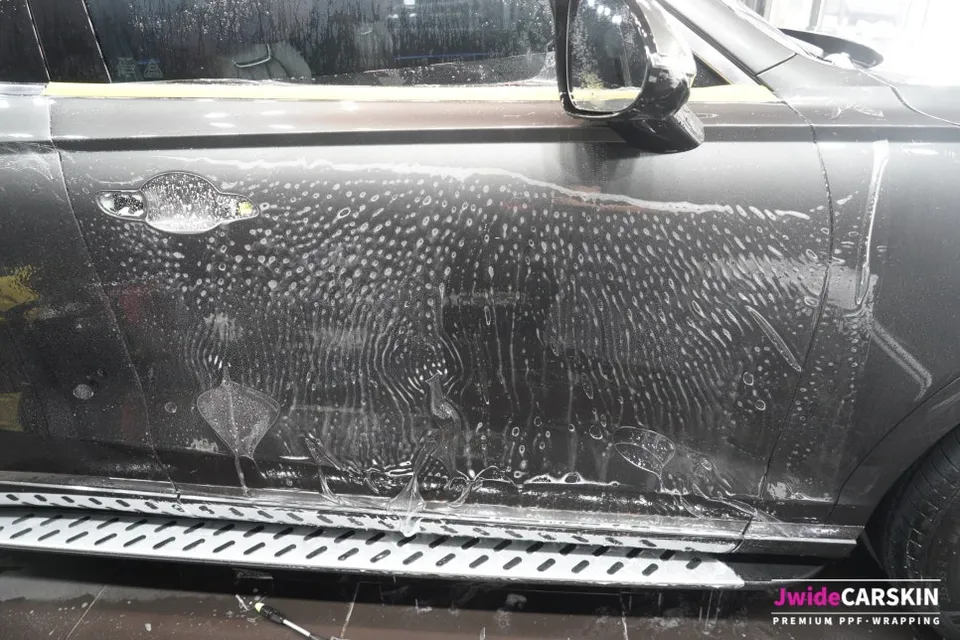 Genesis GV70 PPF施工事例|費用目安と仕上がり 施工写真 3-2