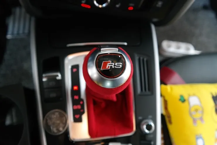 Audi A4 RS steering wheel - Audi A4 RS Steering Wheel Customization Review photo 5