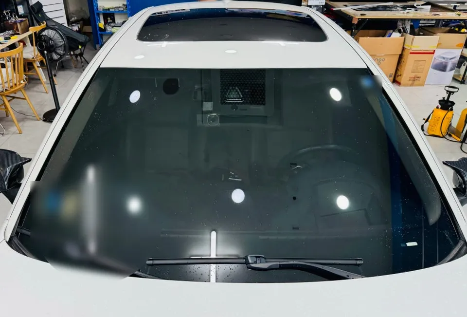 BMW 5 Seriesのカーラッピング事例|費用目安・仕上がり 施工写真 3-3