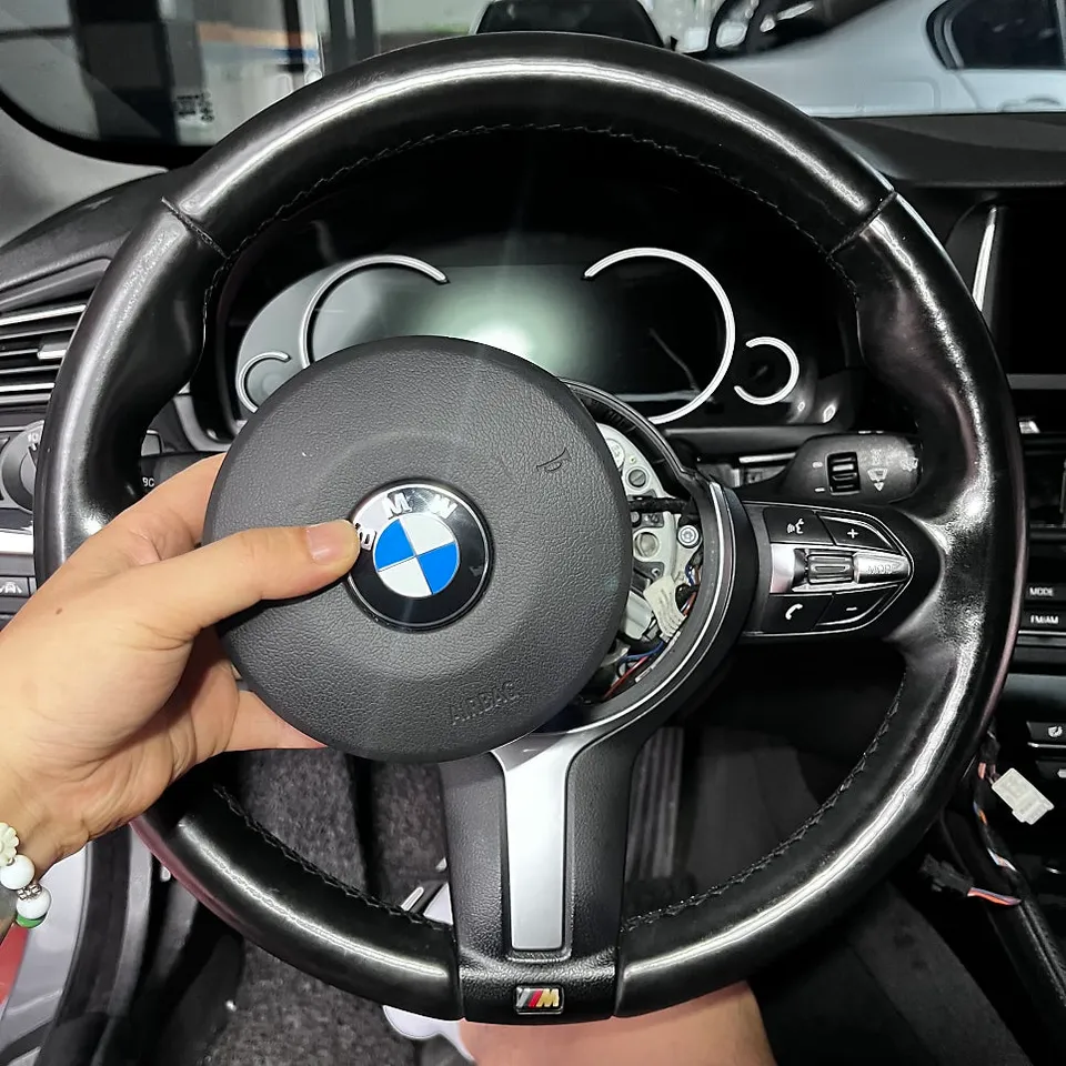 BMW 5 Series F10のAndroid Auto・CarPlay取付事例 施工写真 4