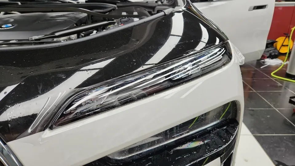 BMW 7 Series PPF施工事例:費用目安と仕上がり 施工写真 2-3