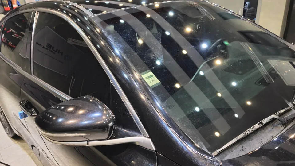 Hyundai Azeraのガラスコーティング事例|費用目安・仕上がり 施工写真 4-1