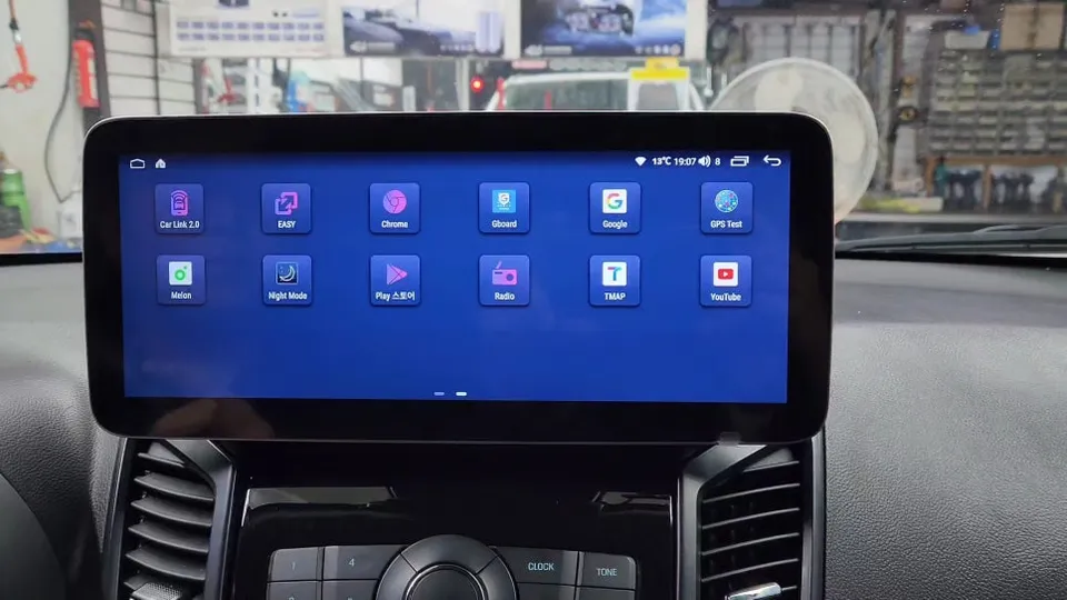 Chevrolet Orlando android head unit - Chevrolet Orlando Android Head Unit & Ambient Lighting Review photo 3