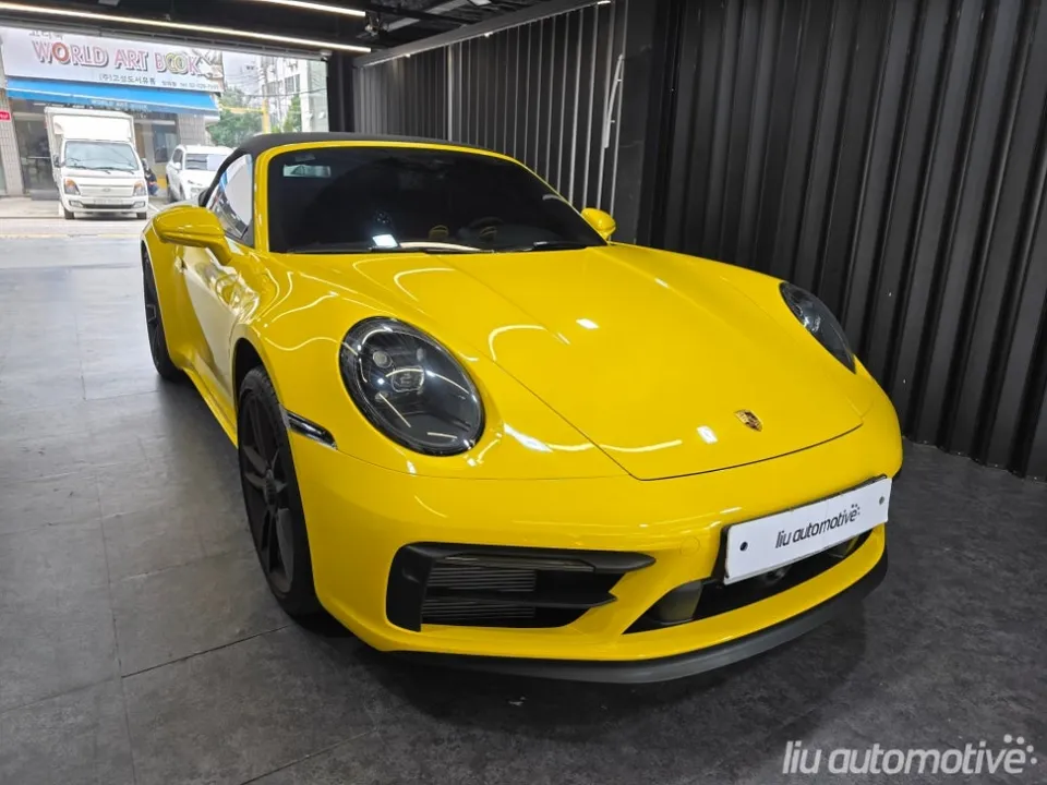 Porsche 911 Factory Option Review — Soft Closing Doors photo 2