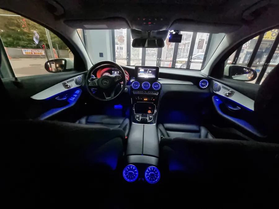 Mercedes-Benz GLC Coupe ambient lighting - Mercedes-Benz GLC Coupe Ambient Lighting Review: Cost & Results photo 4