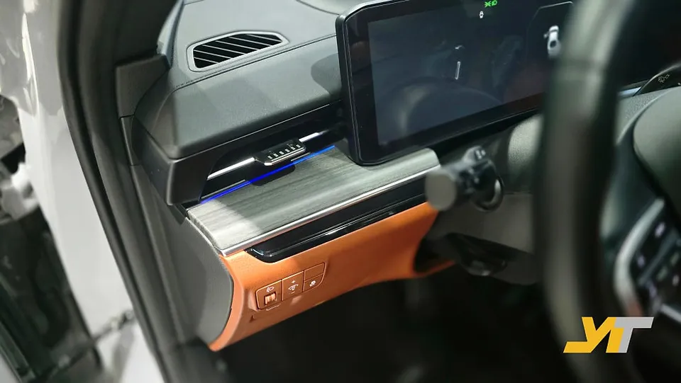 Kia K5 DL3 ambient lighting - Kia K5 DL3 Ambient Lighting Review — Cost & Results photo 4