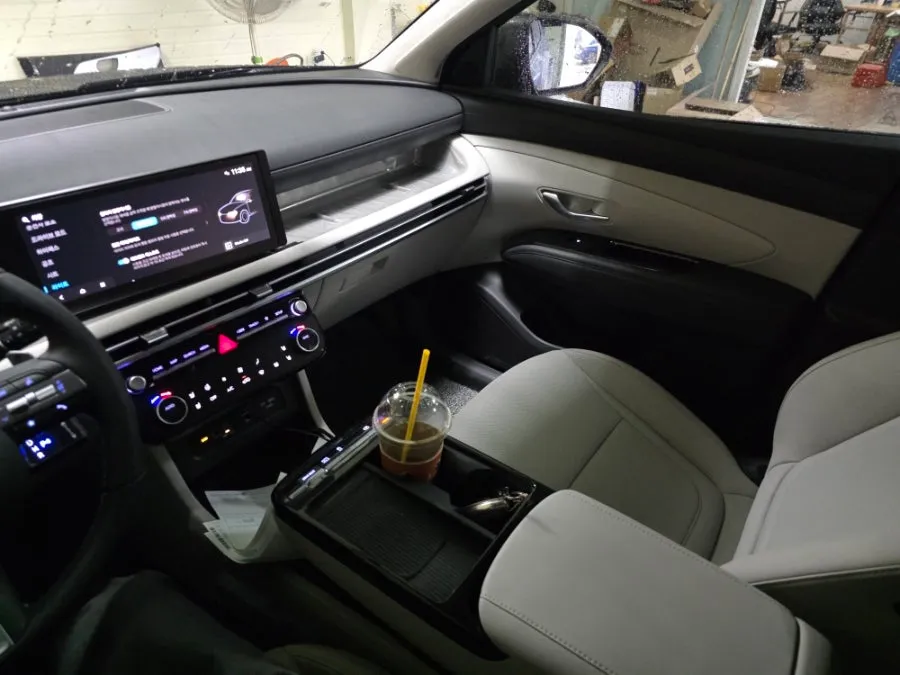 Hyundai Tucson NX4 ambient lighting installation result