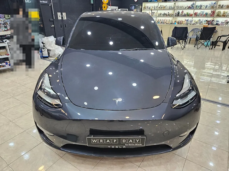 Tesla Model Yのガラスコーティング事例|費用目安・仕上がり 施工写真 3-2