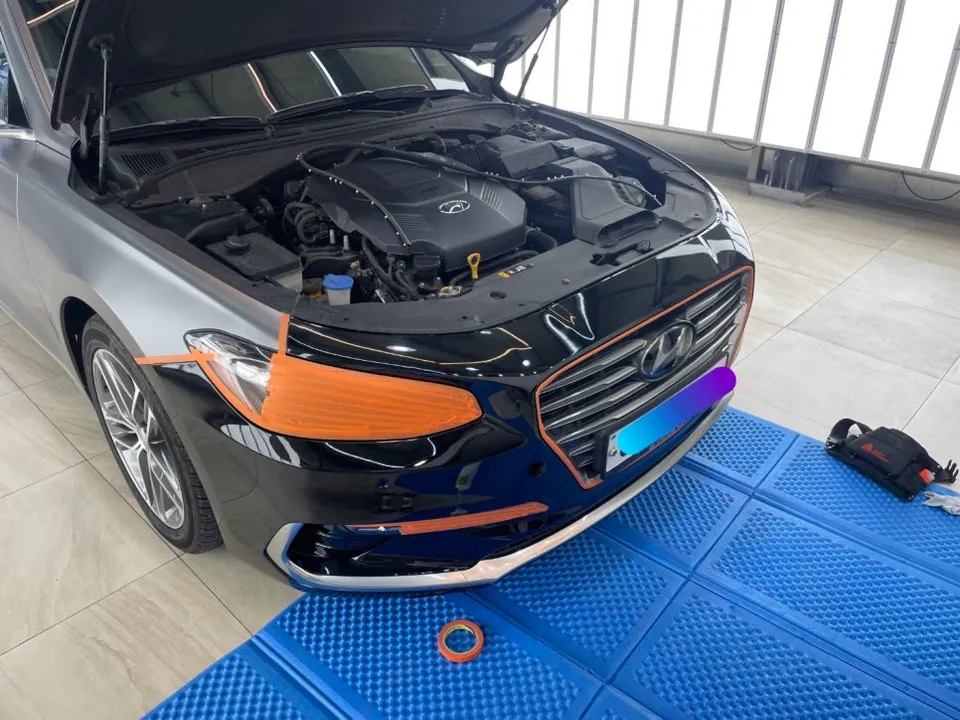 Hyundai Azeraのカーラッピング事例|サテンダークグレー 施工写真 2-1