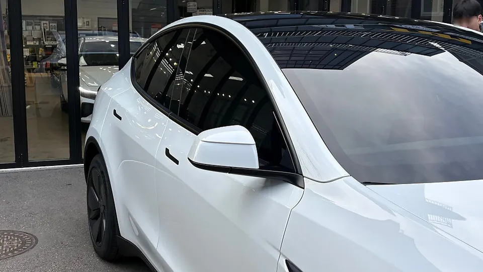 Tesla Model Y PPF施工事例｜費用目安・仕上がり 施工写真 3-1